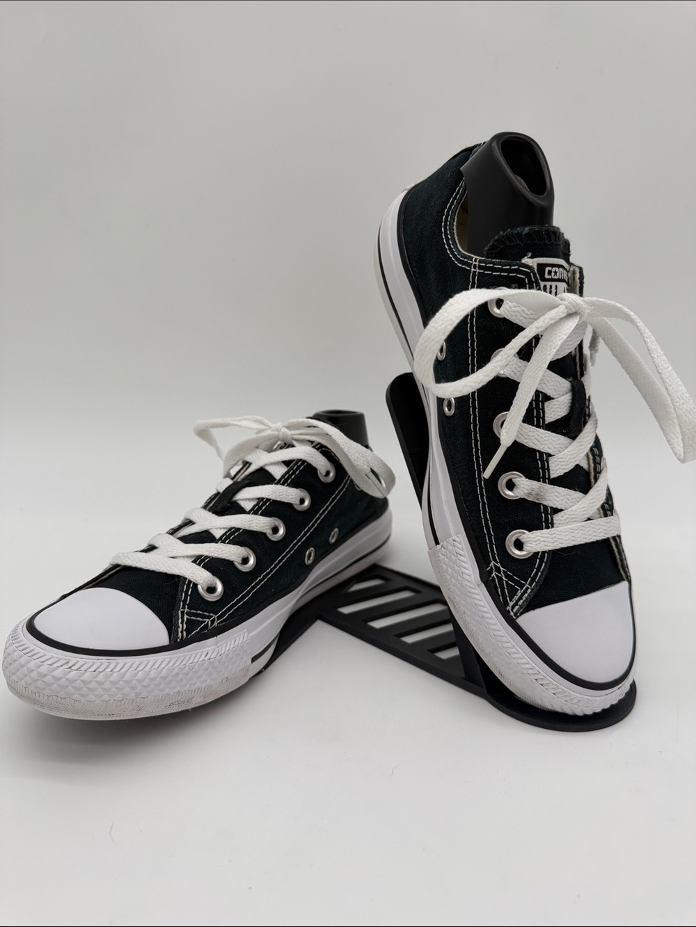 Converse Chuck Taylor All Star Black Unisex Womens Size 6 / Mens Size 4 Low Rise - Picture 3 of 16